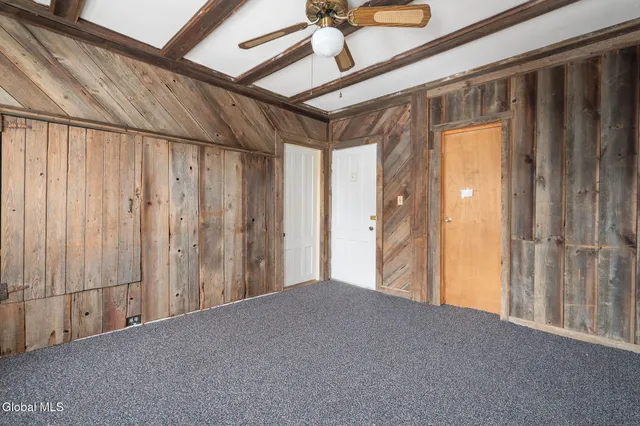 $157,900 | Undisclosed Address, Gloversville, NY 12078