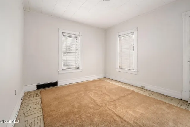 $157,900 | Undisclosed Address, Gloversville, NY 12078