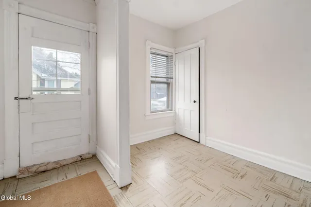 $157,900 | Undisclosed Address, Gloversville, NY 12078