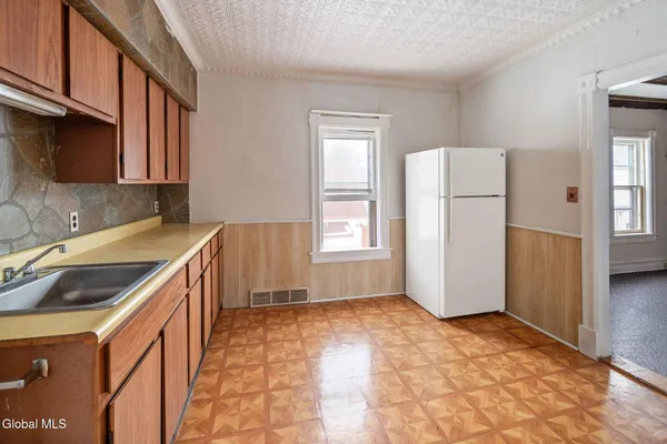 $157,900 | Undisclosed Address, Gloversville, NY 12078