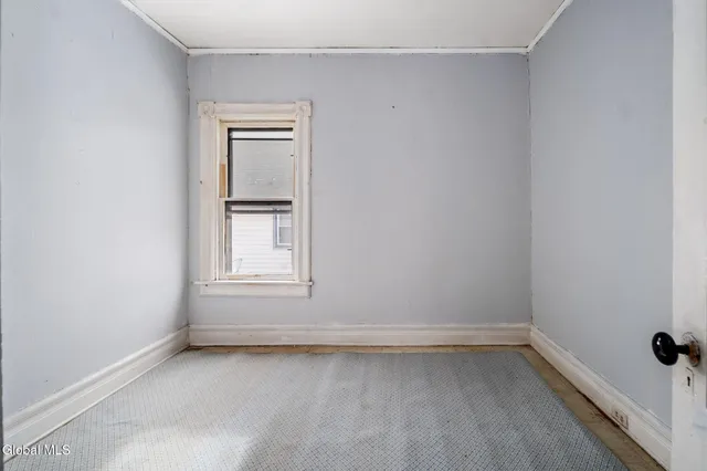 $157,900 | Undisclosed Address, Gloversville, NY 12078