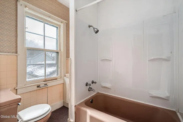 $157,900 | Undisclosed Address, Gloversville, NY 12078