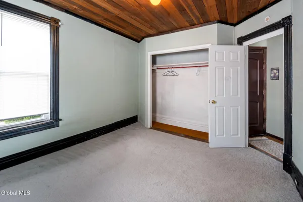 $157,900 | Undisclosed Address, Gloversville, NY 12078