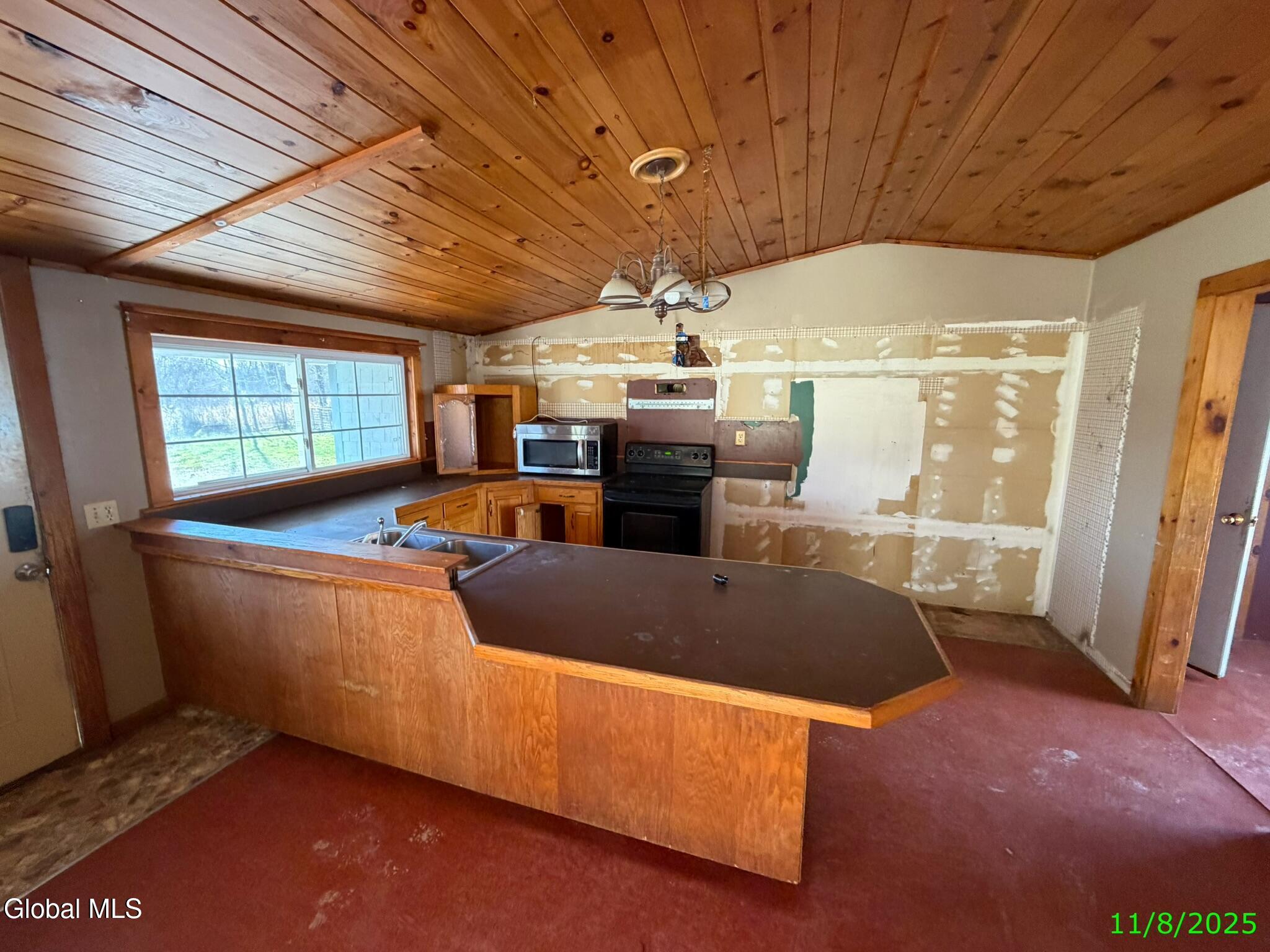 1361 Nys Rte 9n Ticonderoga, NY 12883 - Photo 8 of 29 6590EA94-2B42-46EA-A23C-34A2442329B8_1_1