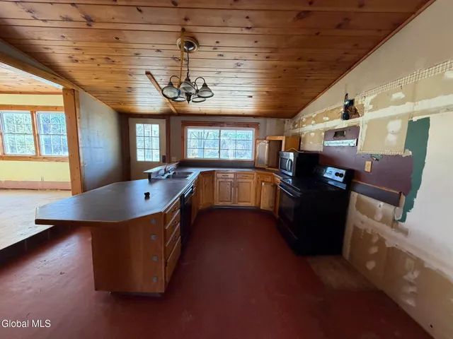 $144,900 | 1361 Nys Rte 9n, Ticonderoga, NY 12883