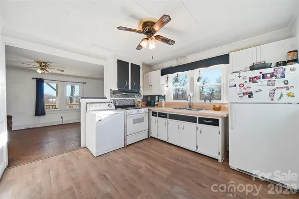 $219,000 | 1406 Walt Arney Road, Lenoir, NC 28645