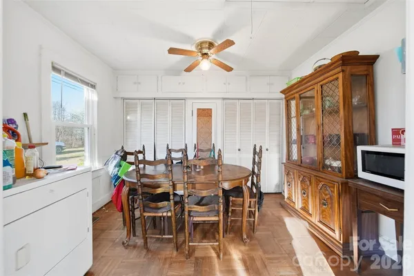 $219,000 | 1406 Walt Arney Road, Lenoir, NC 28645