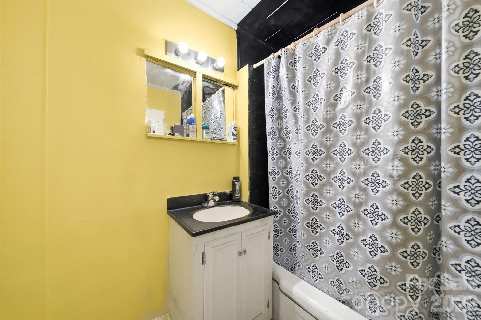 1406 Walt Arney Road Lenoir, NC 28645 - Photo 21 of 34