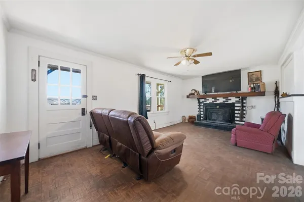 $219,000 | 1406 Walt Arney Road, Lenoir, NC 28645