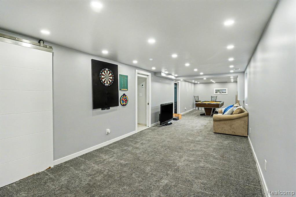 6561 Bennett Lake Road Fenton, MI 48430 - Photo 17 of 29 Gallery Image 17