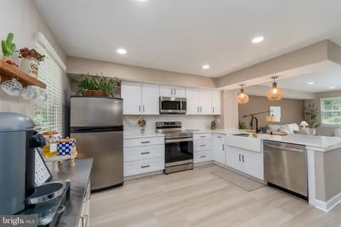 $399,900 | 26 Golden Hill Court, Catonsville, MD 21228
