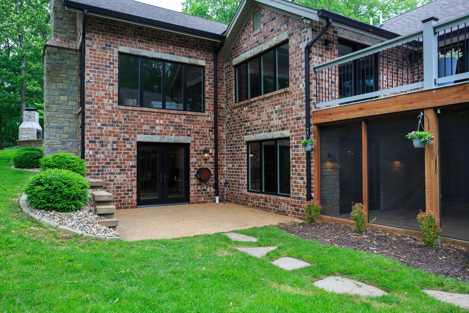 1639 Trotting Trail Road Chesterfield, MO 63005 - Photo 4 of 39 Gallery Image 4