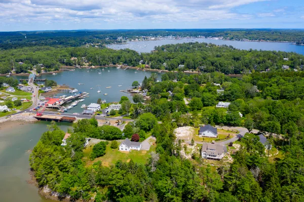 $165,000 | 5 Captain's Way, Southport, ME 04576
