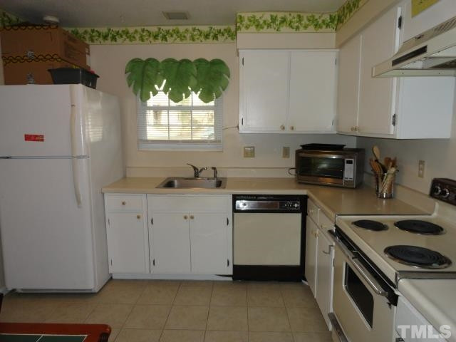 6439 New Market Way Raleigh, NC 27615 - Photo 12 of 25 Kitchen