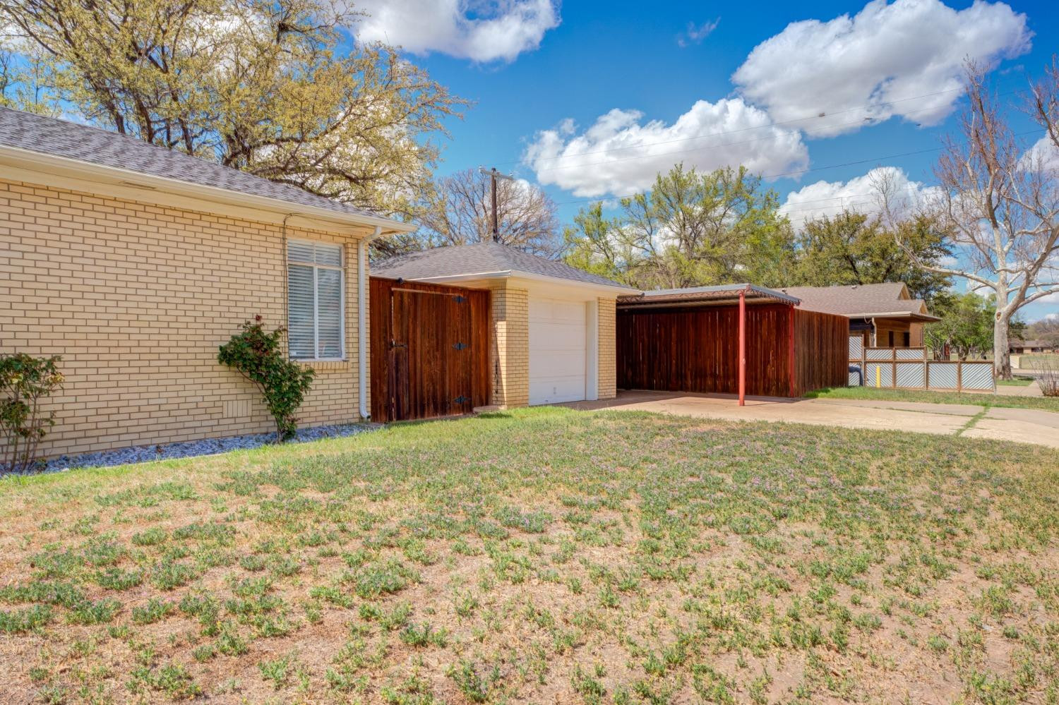 3202 26th Street Lubbock, TX 79410 - Photo 4 of 27 Photo 4