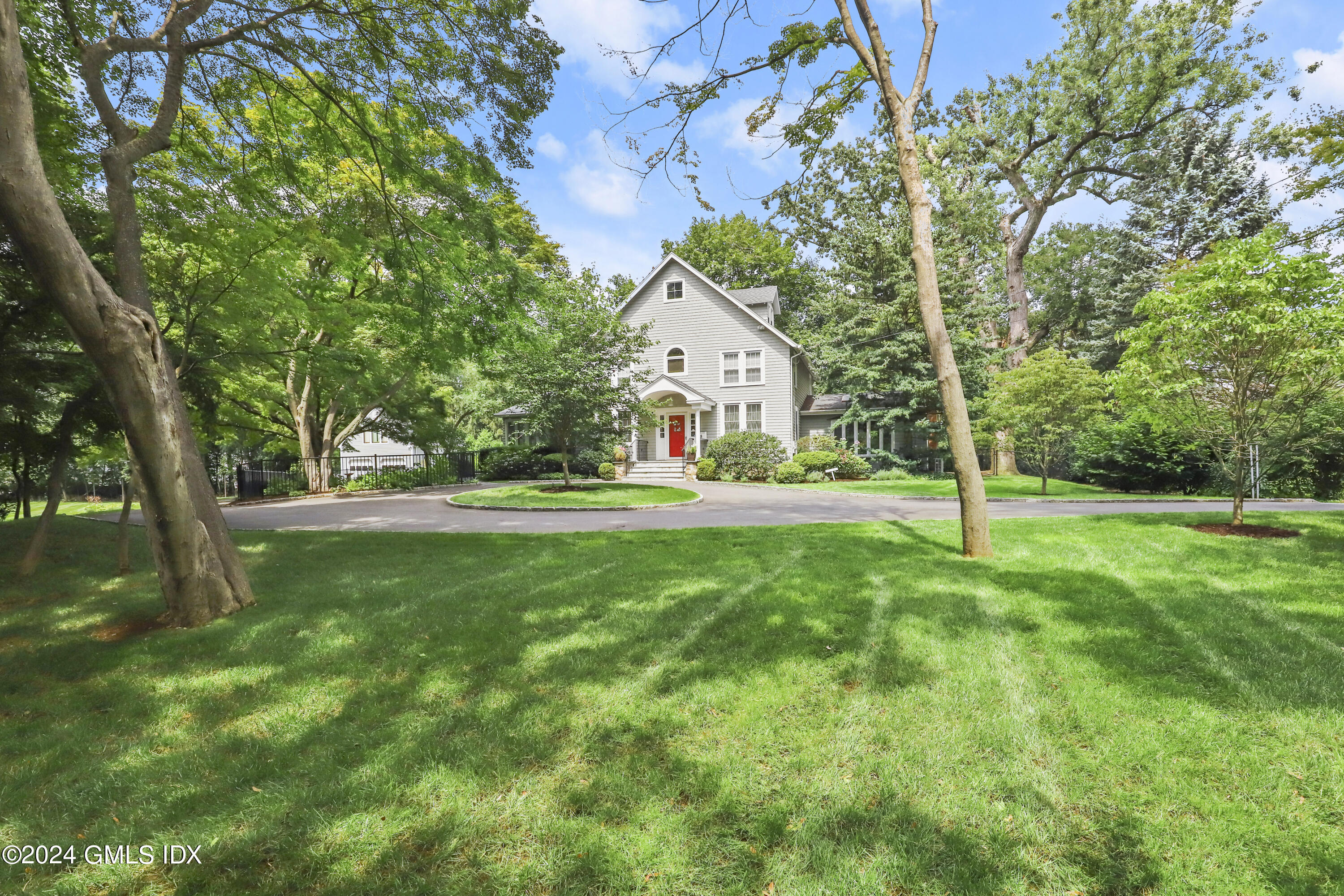 8 Tower Lane, Old Greenwich, CT 06870 Compass