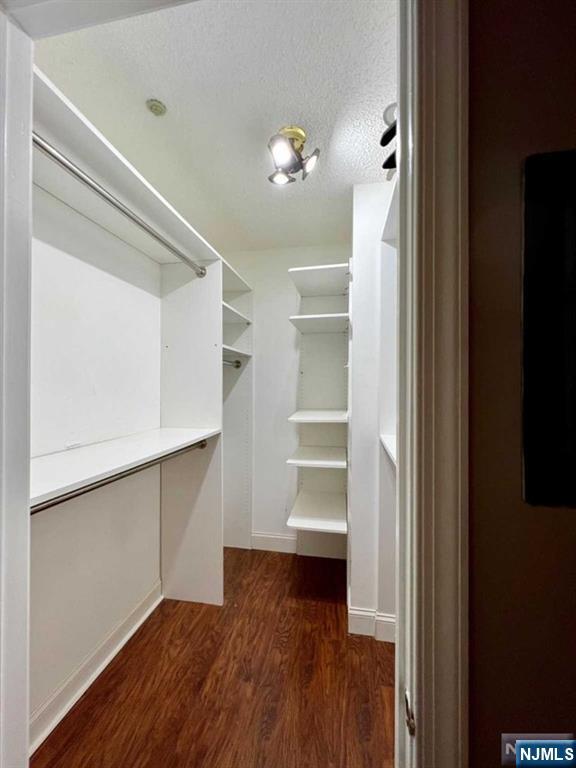1029 Castle Road Mahwah, NJ 07430 - Photo 11 of 18