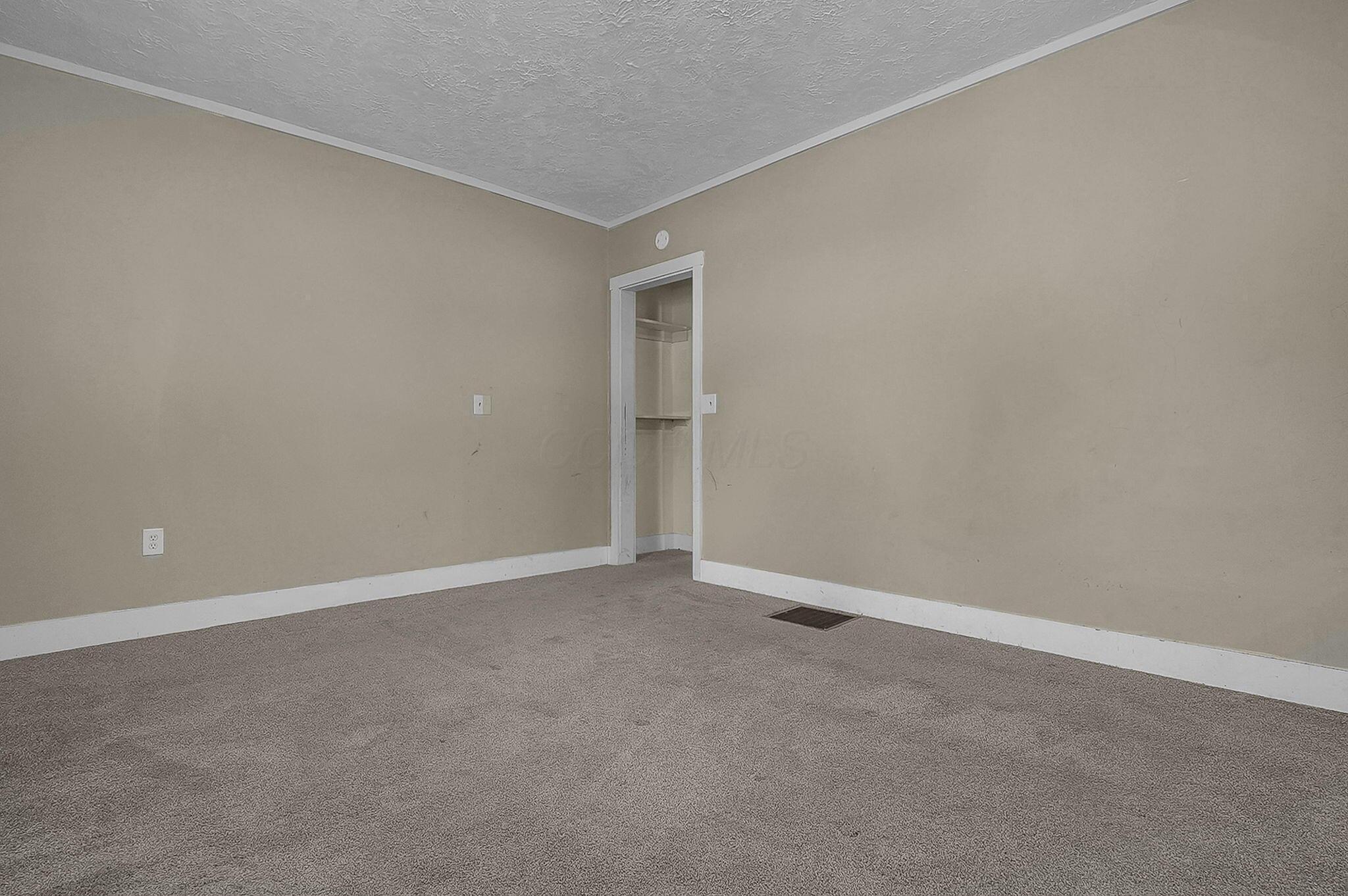 301 Locust Street Mount Vernon, OH 43050 - Photo 10 of 45