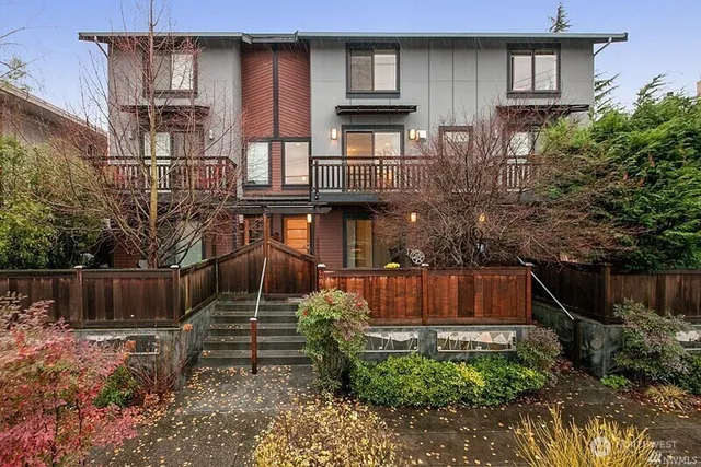 $3,950 | 3841 Woodland Park Avenue North, Unit B, Seattle, WA 98103