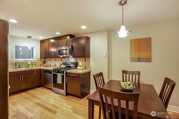 $3,950 | 3841 Woodland Park Avenue North, Unit B, Seattle, WA 98103