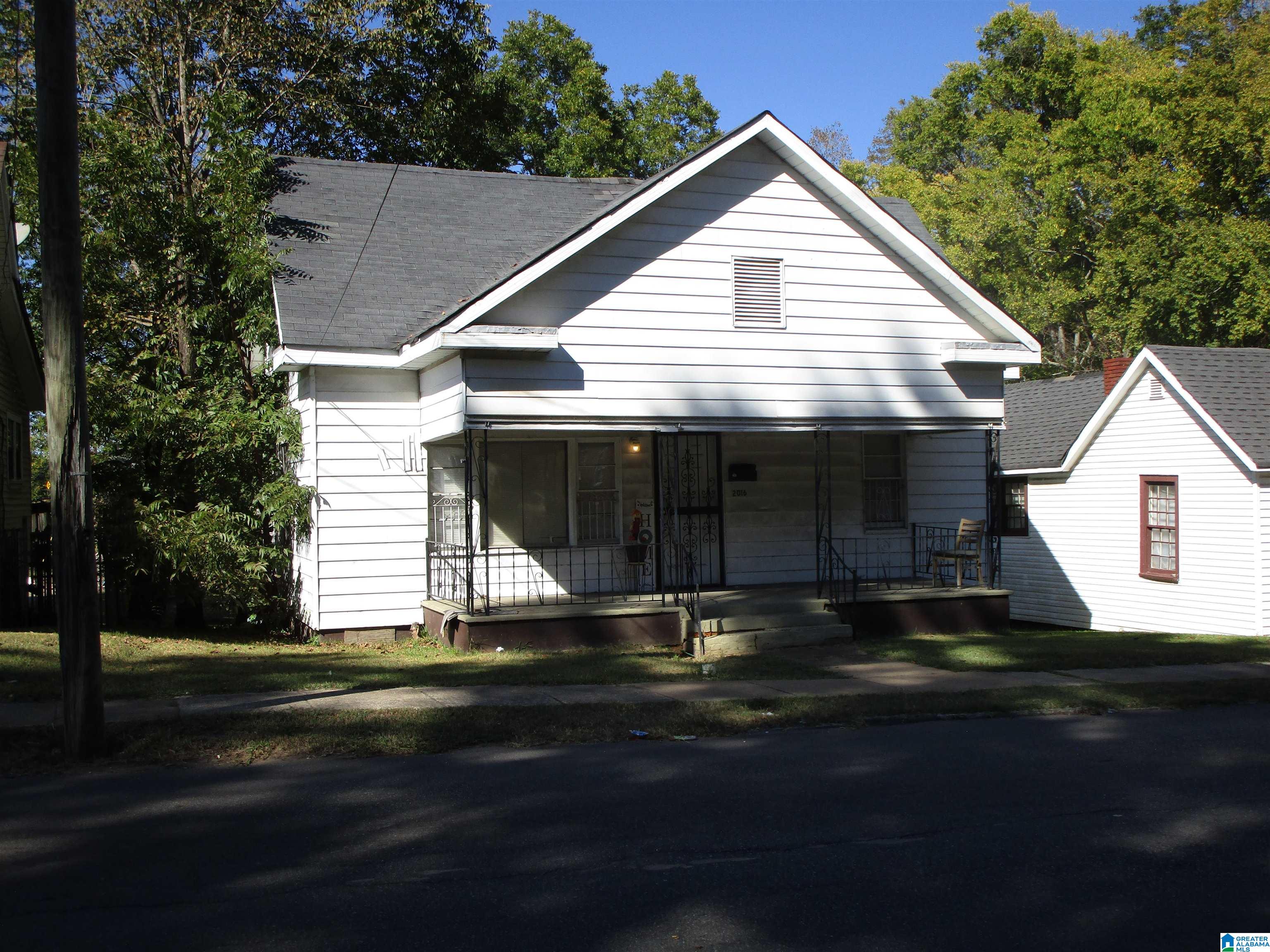 2016 Pike Road Birmingham, AL 35218 - Photo 3 of 11