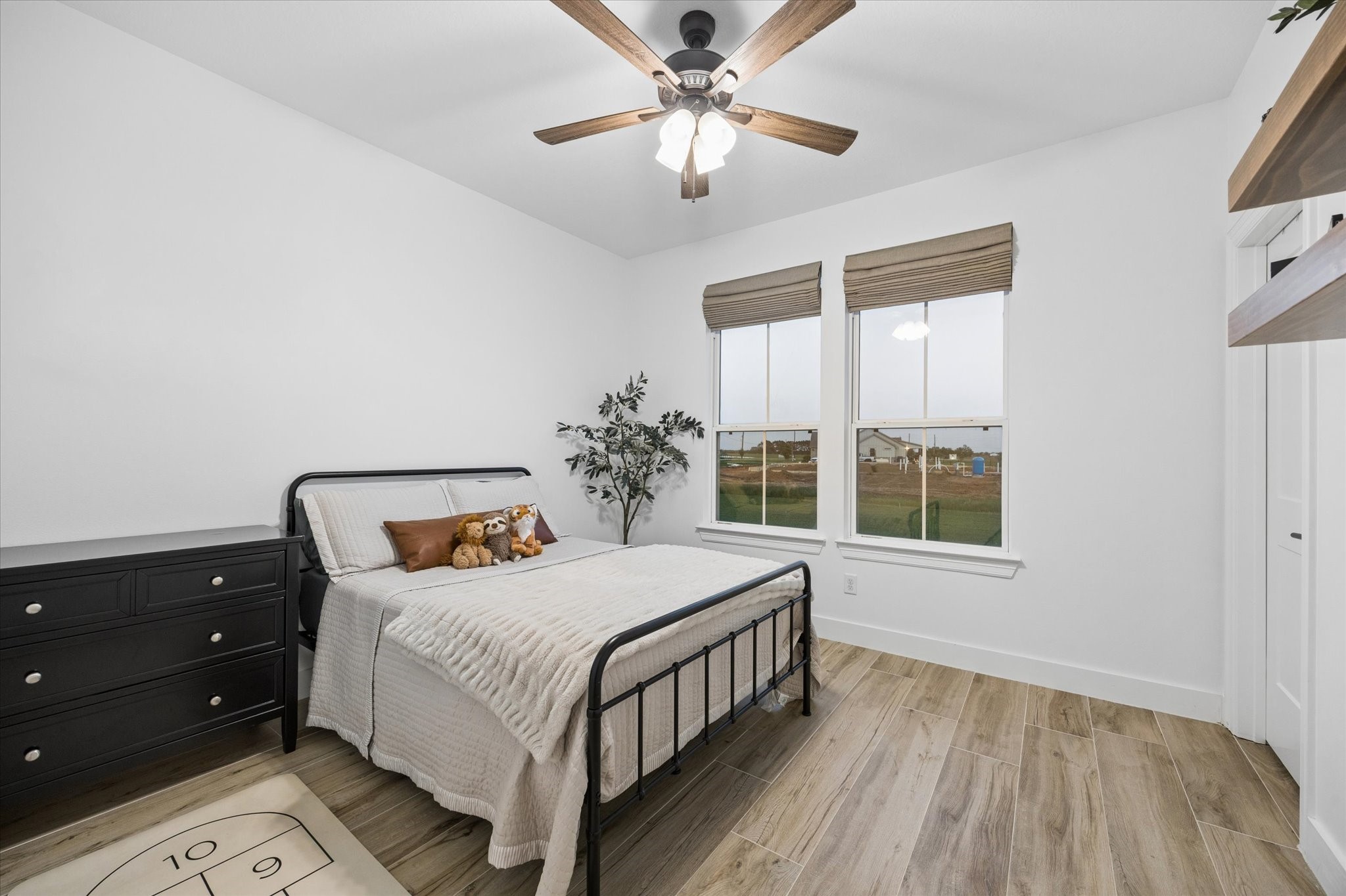 5131 Timber Ridge Drive Sealy, TX 77474 - Photo 34 of 50 Secondary bedroom with large windows.