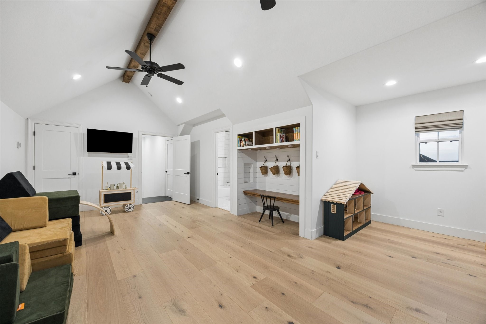 5131 Timber Ridge Drive Sealy, TX 77474 - Photo 38 of 50 Inviting atmosphere and perfect for a playroom, creative space, work out area, office, or additional bedroom.