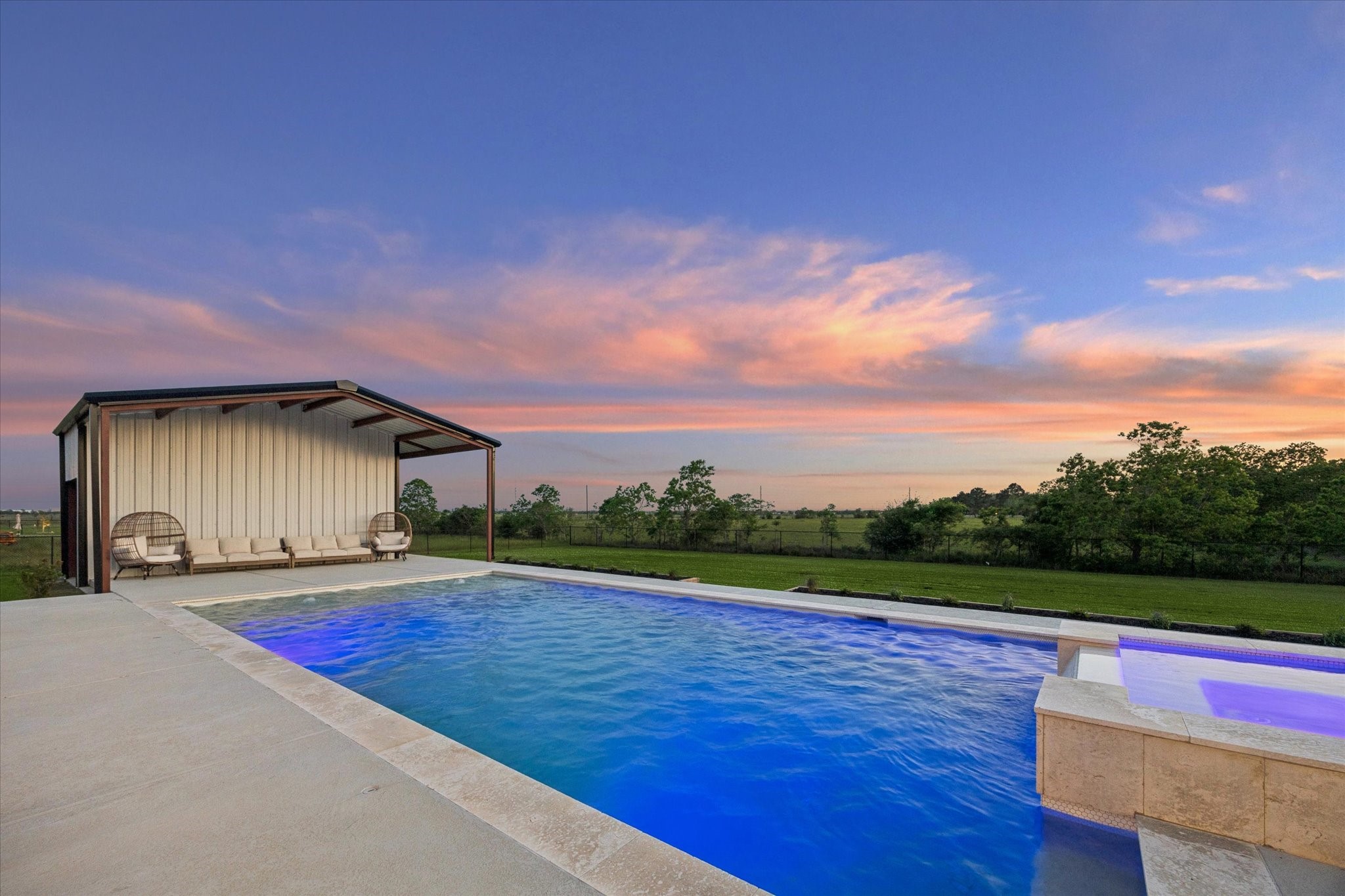 5131 Timber Ridge Drive Sealy, TX 77474 - Photo 41 of 50 Inviting atmosphere and gorgeous sunsets.