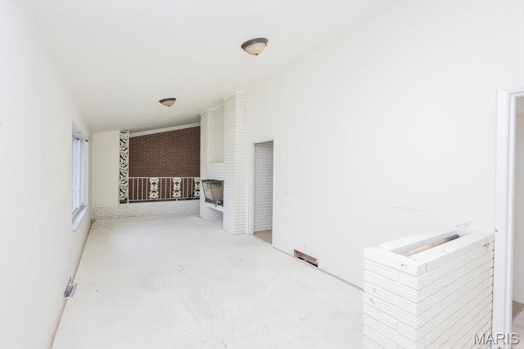 4540 Butler Hill Road St. Louis, MO 63128 - Photo 6 of 56