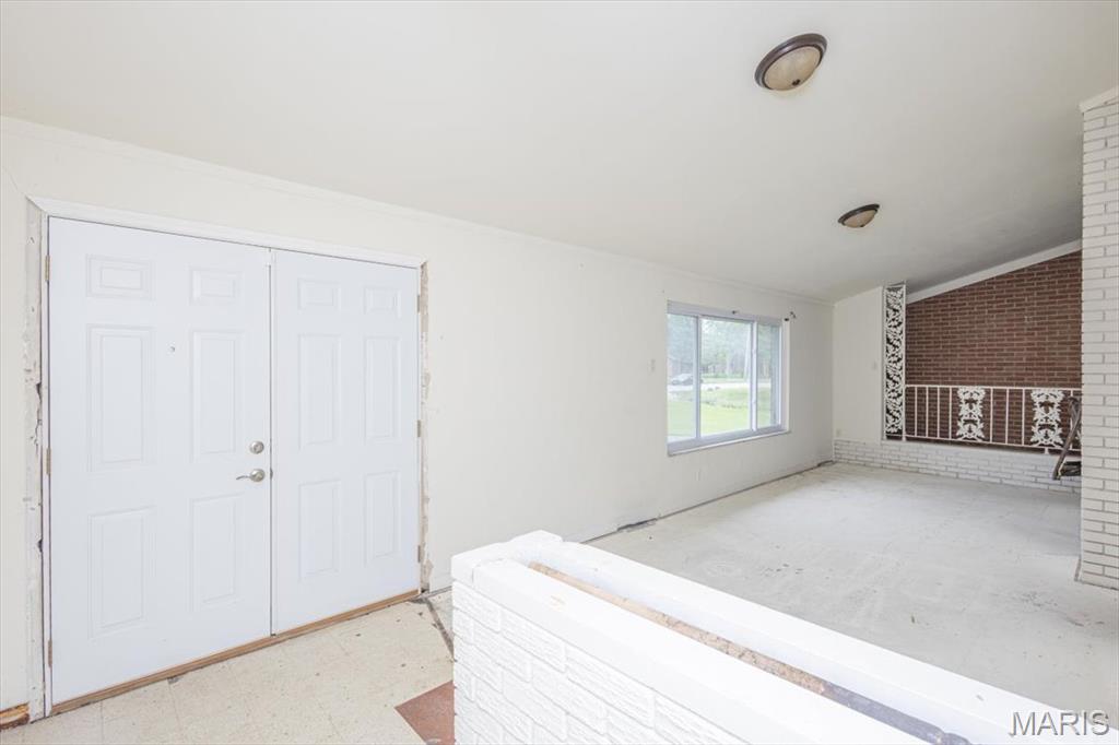 4540 Butler Hill Road St. Louis, MO 63128 - Photo 8 of 56