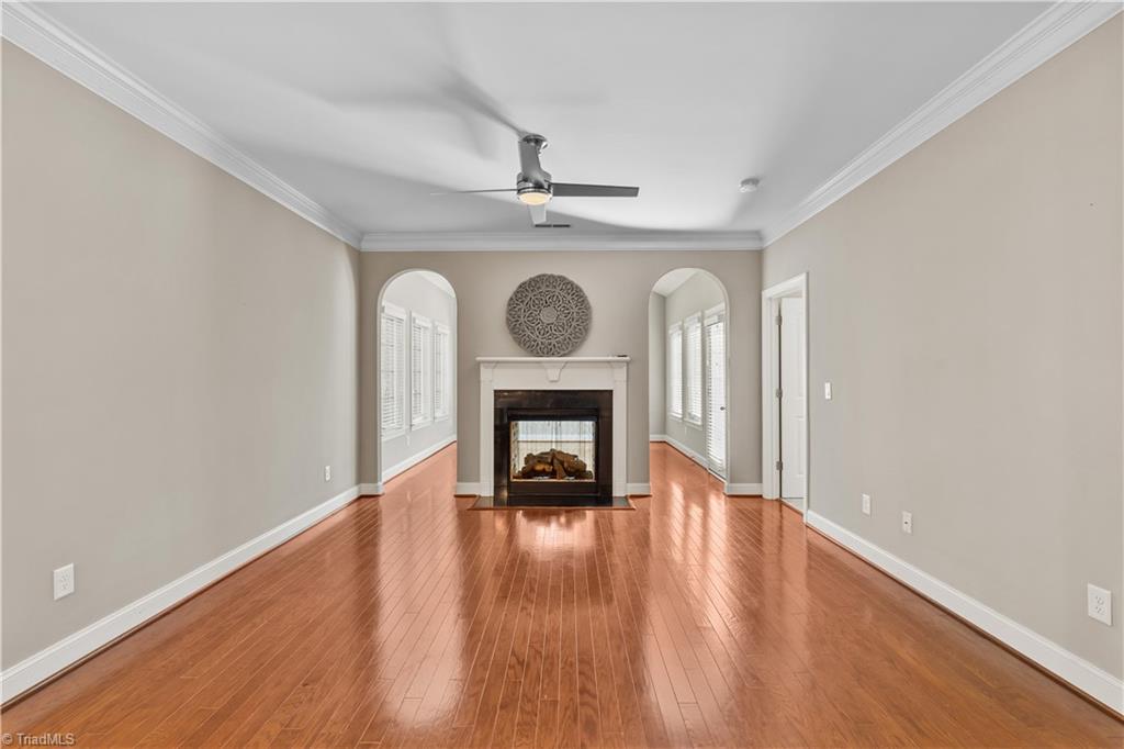 654 Nikyle Circle High Point, NC 27265 - Photo 15 of 40 Living