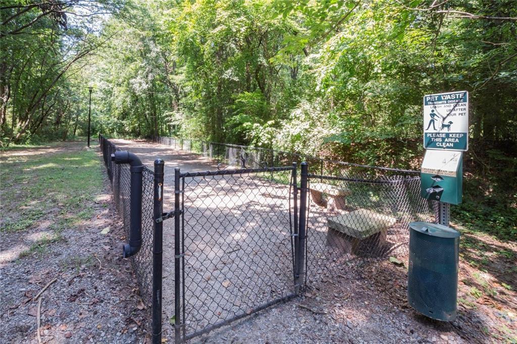 1338 Rietveld Row Northwest Atlanta, GA 30318 - Photo 33 of 37