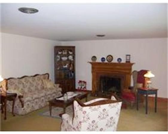 75 George Street Warwick, RI 02888 - Photo 17 of 28 Gallery Image 17