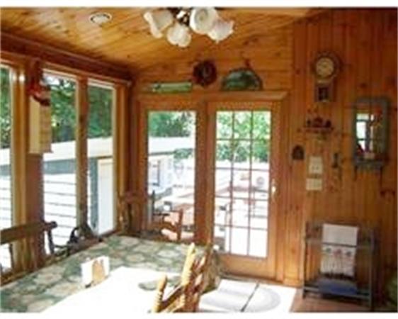 75 George Street Warwick, RI 02888 - Photo 25 of 28 Gallery Image 25