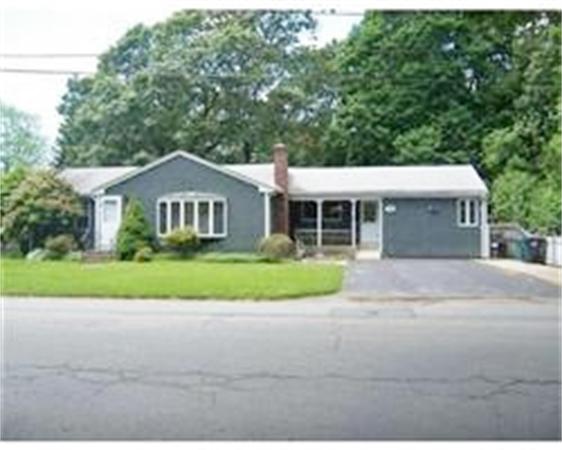 75 George Street Warwick, RI 02888 - Photo 5 of 28 Gallery Image 5