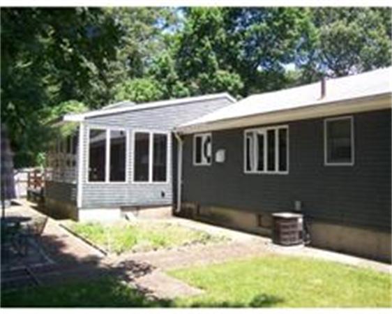 75 George Street Warwick, RI 02888 - Photo 7 of 28 Gallery Image 7