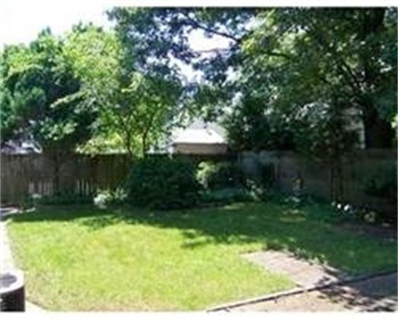 75 George Street Warwick, RI 02888 - Photo 9 of 28 Gallery Image 9