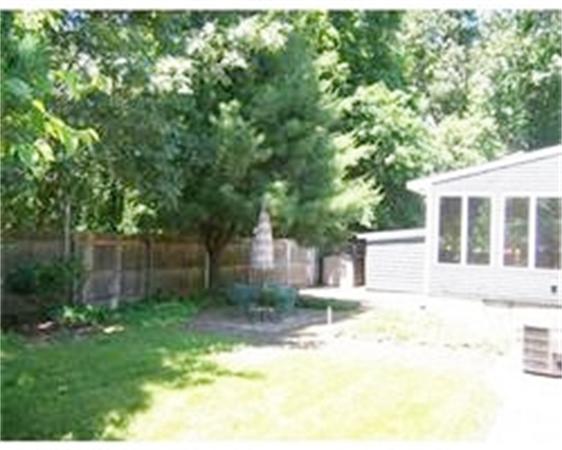 75 George Street Warwick, RI 02888 - Photo 10 of 28 Gallery Image 10