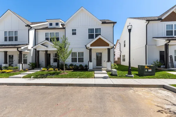 $2,100 | 2151 Bayport Avenue, Old Hickory, TN 37138