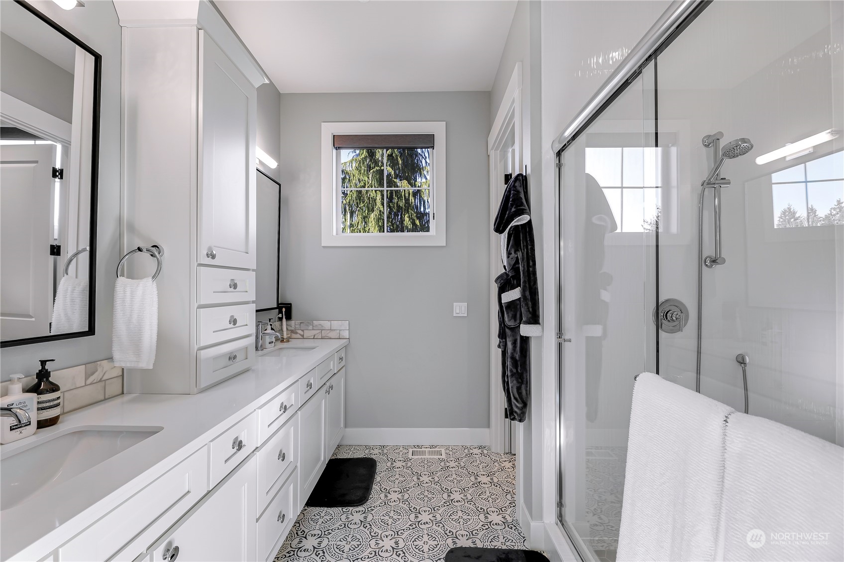 720 13th Way Southwest Edmonds, WA 98020 - Photo 24 of 40 Gallery Image 24
