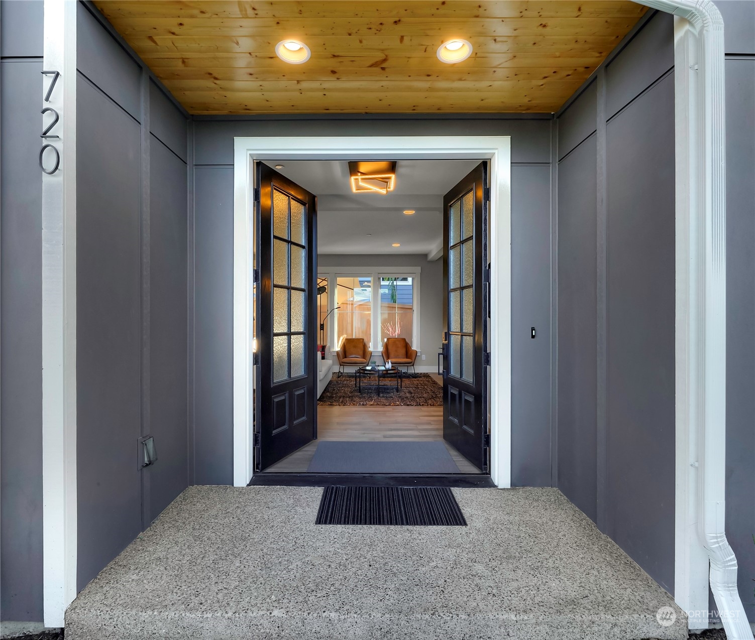 720 13th Way Southwest Edmonds, WA 98020 - Photo 3 of 40 Gallery Image 3