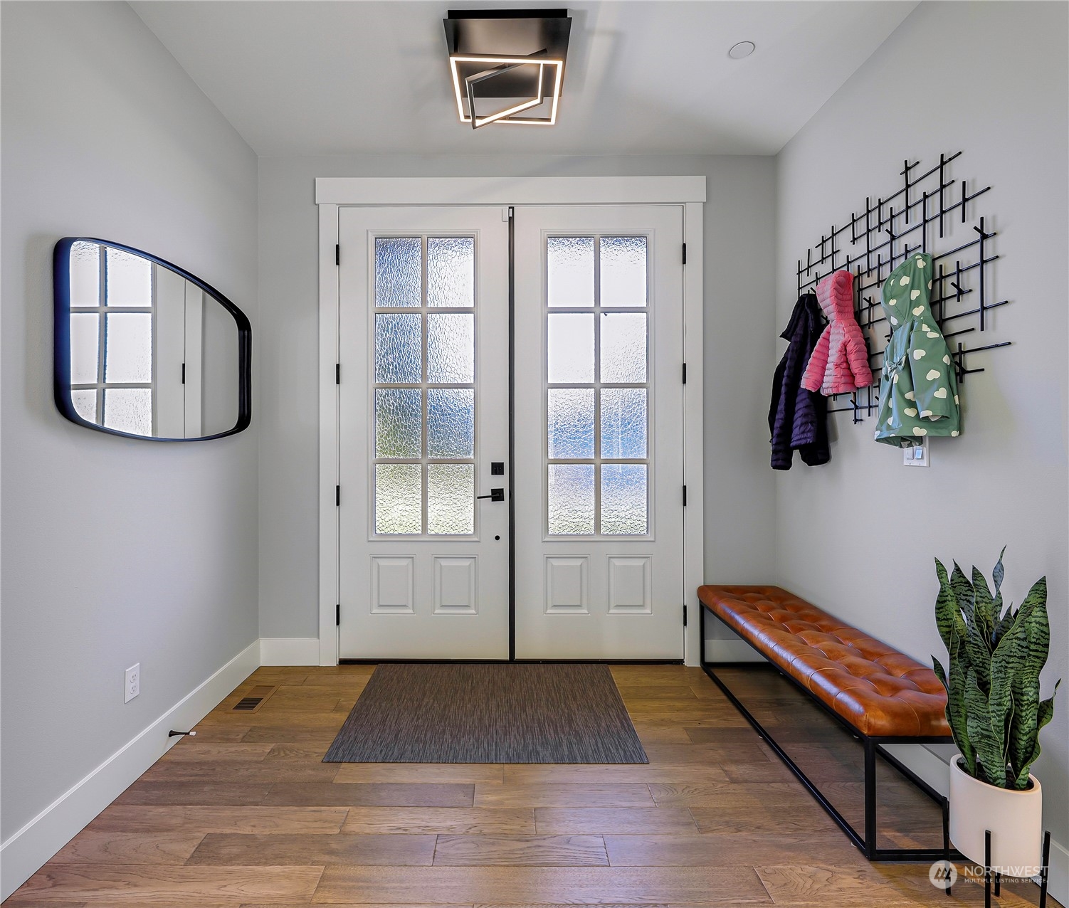 720 13th Way Southwest Edmonds, WA 98020 - Photo 4 of 40 Gallery Image 4