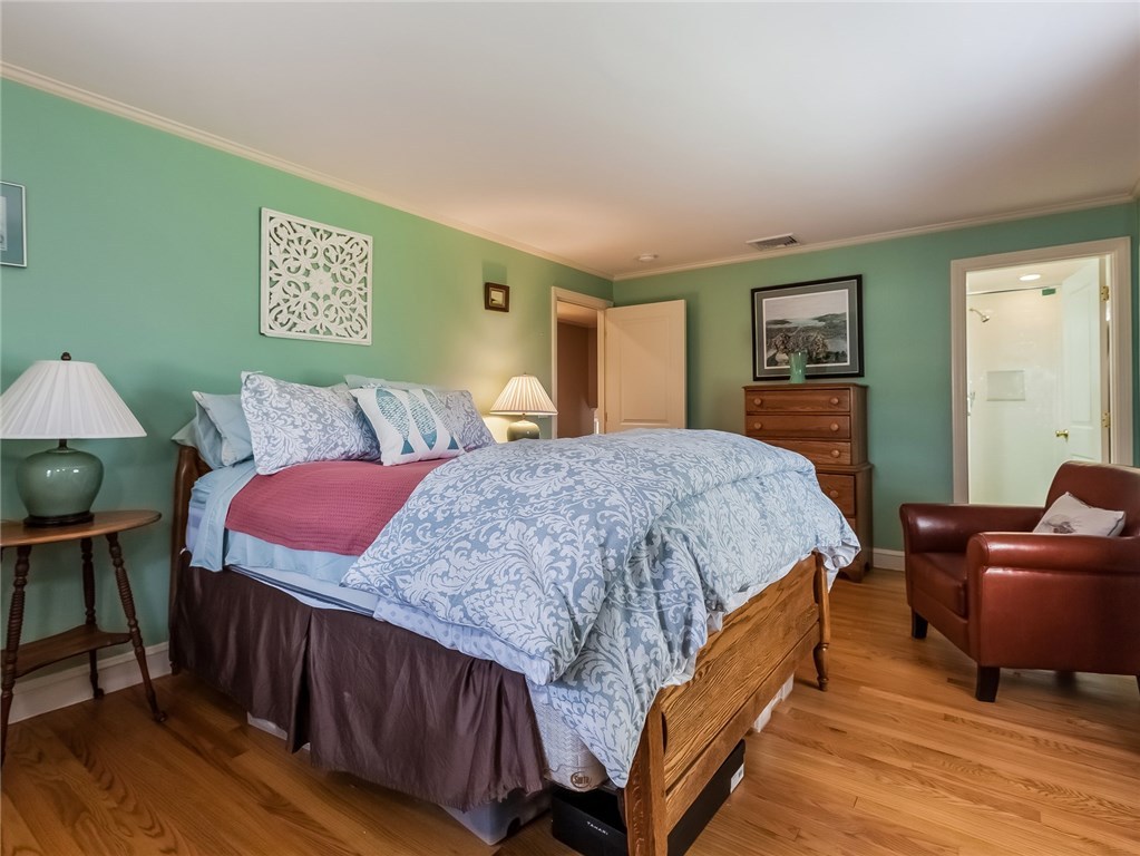 63 Chapin Road Barrington, RI 02806 - Photo 24 of 39 Guest Bedroom With full Bath
