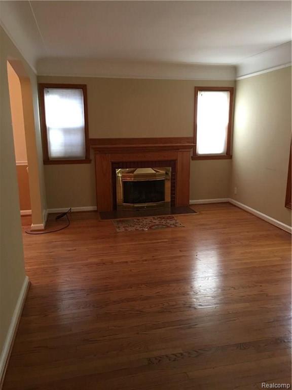 1308 Roslyn Road Grosse Pointe, MI 48236 - Photo 8 of 21