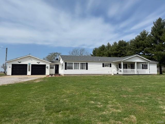 837 Pokey Road Pocahontas, IL 62275 - Photo 1 of 44 Gallery Image 1