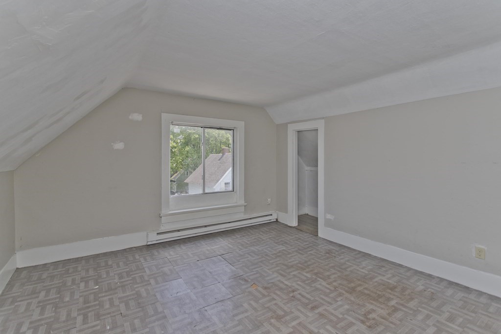 16 Nelson Avenue Springfield, MA 01109 - Photo 28 of 33 an empty room with windows