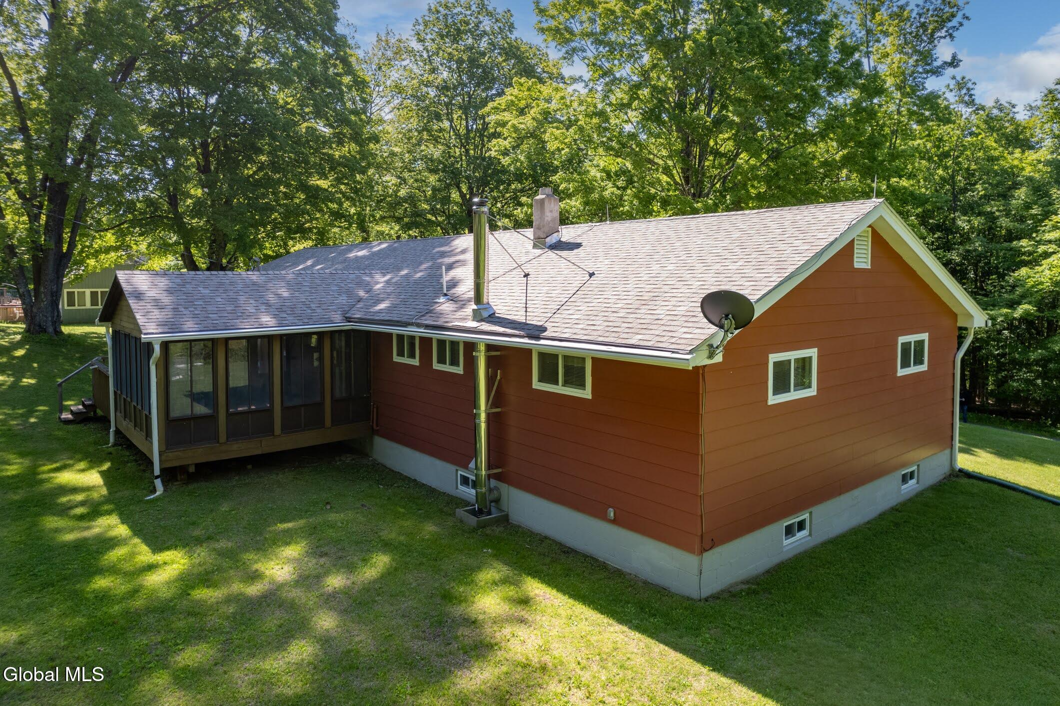 206 Hillview Road Gloversville, NY 12078 - Photo 28 of 31 33-206 Hillview drone