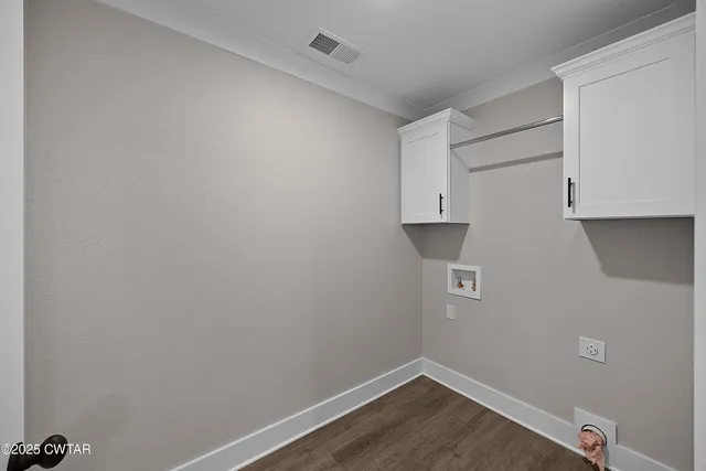 $319,900 | 403 Fairway Boulevard, Jackson, TN 38305