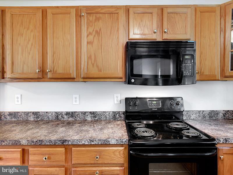 8509 Summit Road Pasadena, MD 21122 - Photo 6 of 25 Kitchen