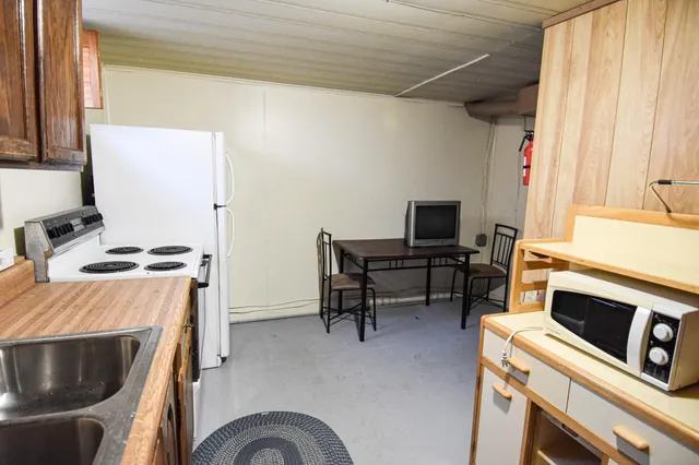 $189,000 | 245 Kneale Avenue North, Thief River Falls, MN 56701